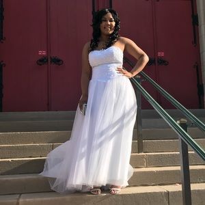 Strapless White Prom/Wedding Dress